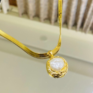Iconic Pearl Necklace with Gold Plated Snake Chain